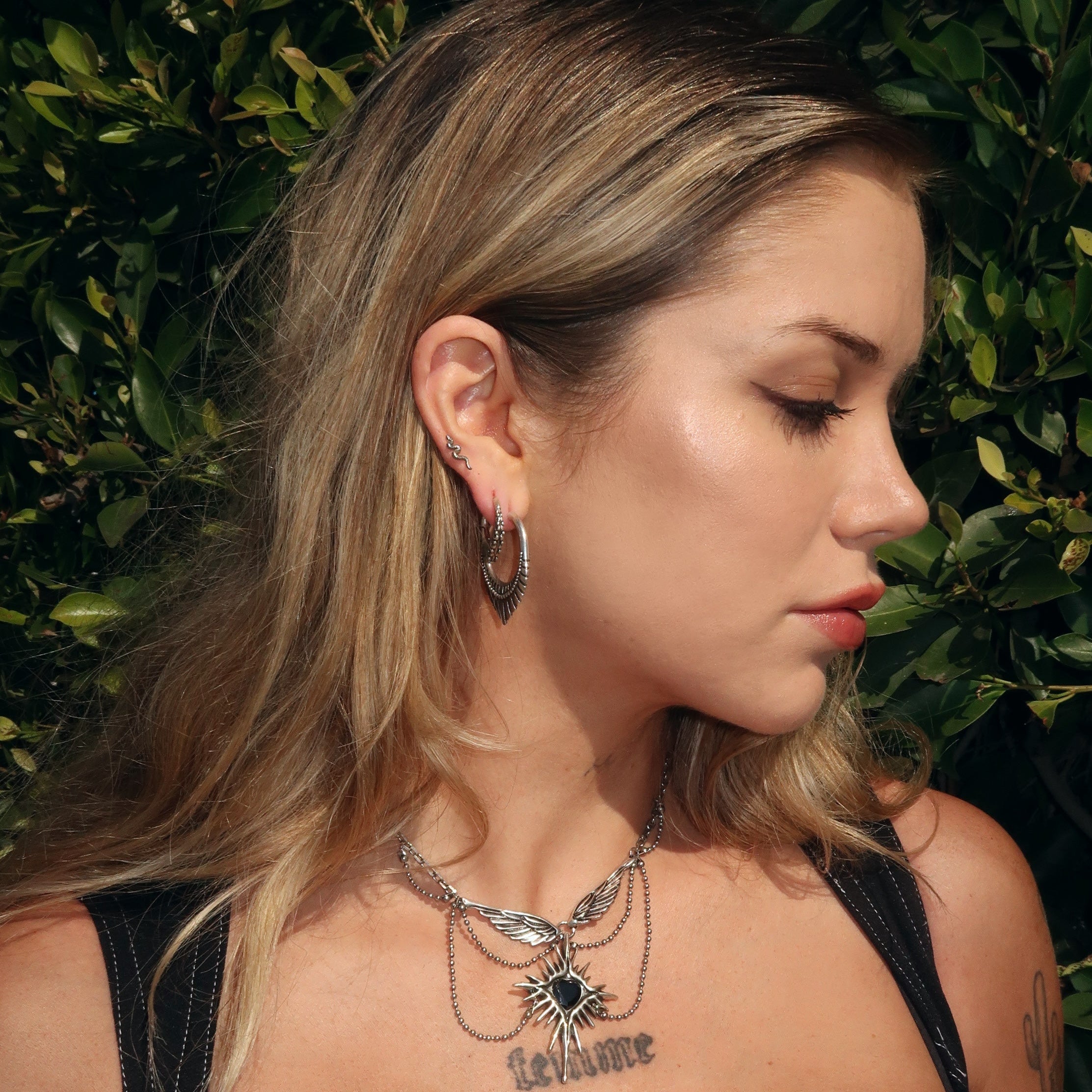 ELEGANT CURVE EARRINGS